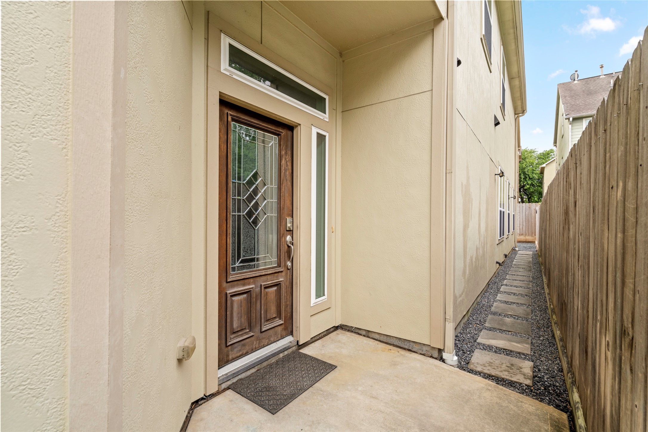  1611 Summer Street B - 物件實景