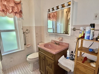 Malden, Massachusetts, 02148, United States, 7 Bedrooms Bedrooms, ,3 BathroomsBathrooms,Residential,For Sale,1919106
