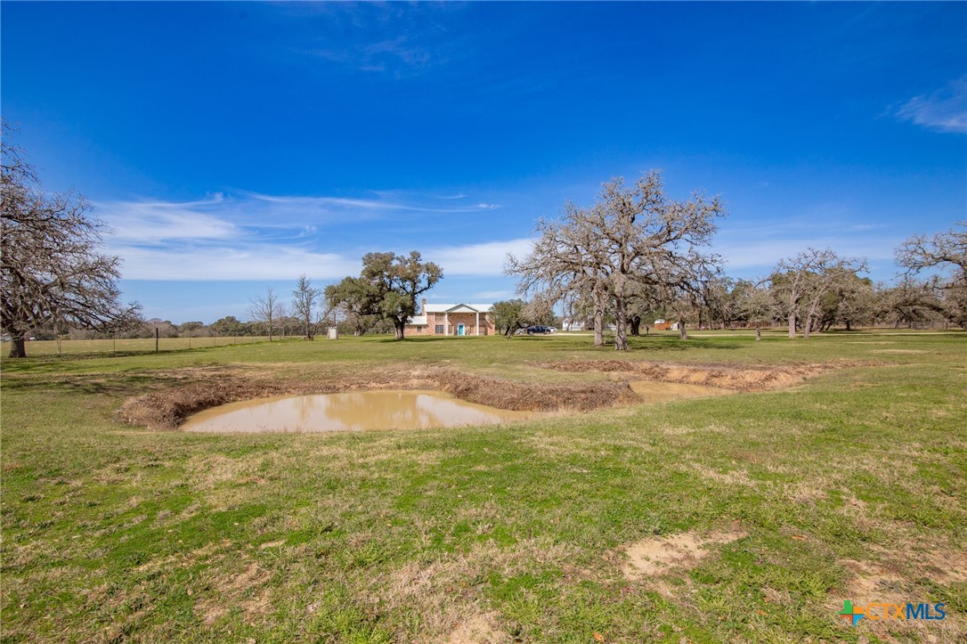 Hallettsville, Texas, 77964, United States, 4 Bedrooms Bedrooms, ,2 BathroomsBathrooms,Residential,For Sale,1848225
