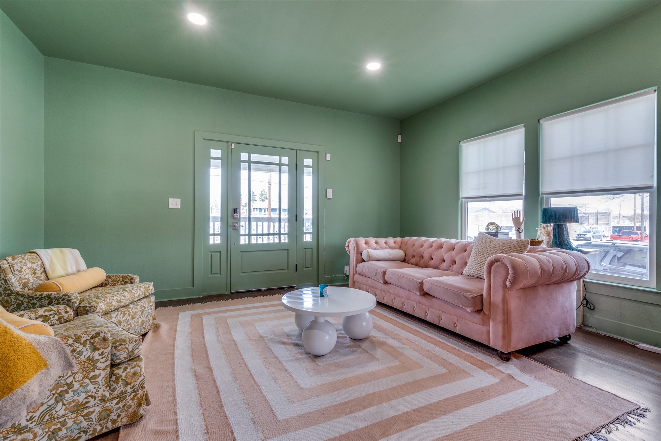Dallas, Texas, 75208, United States, 4 Bedrooms Bedrooms, ,3 BathroomsBathrooms,Residential,For Sale,1752637