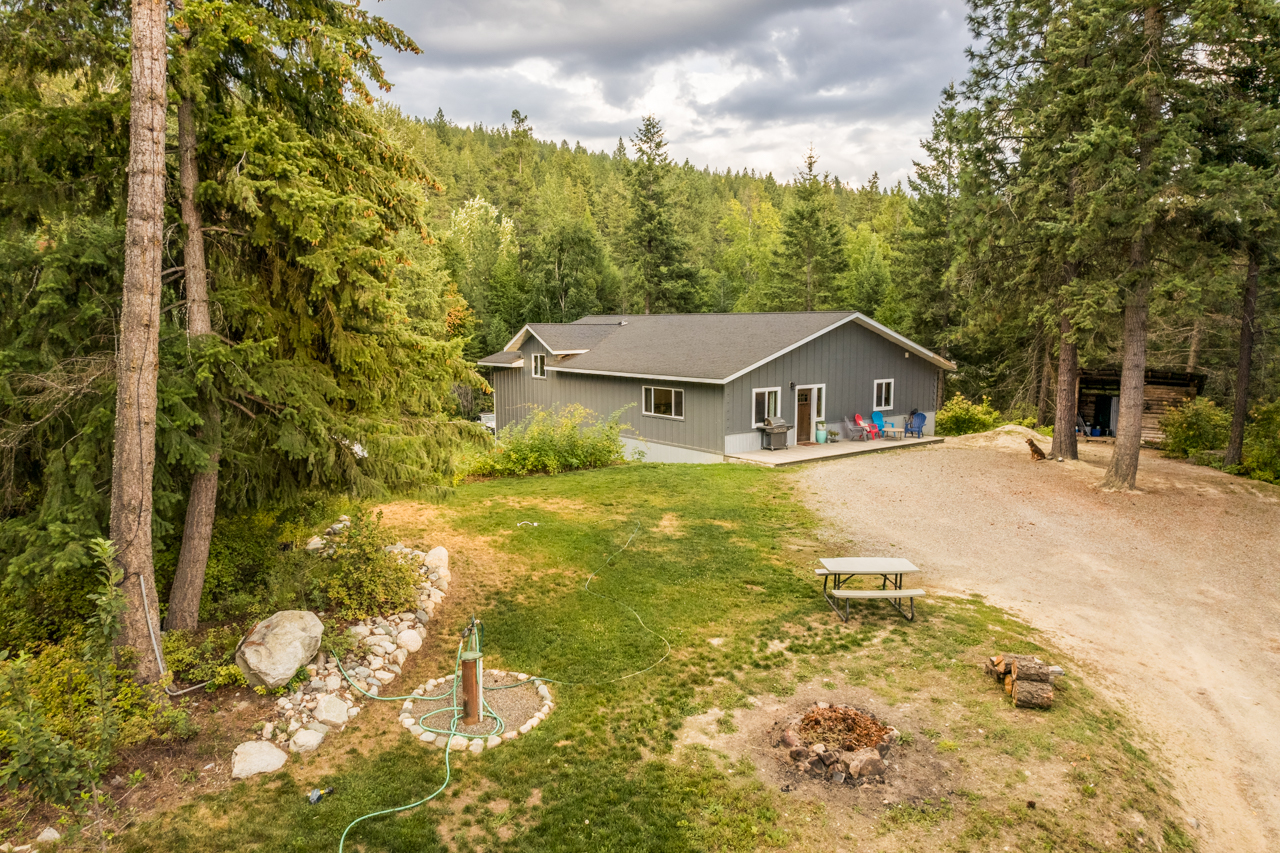 Bonners Ferry, Idaho, 83805, United States, 5 Bedrooms Bedrooms, ,3 BathroomsBathrooms,Residential,For Sale,1942969