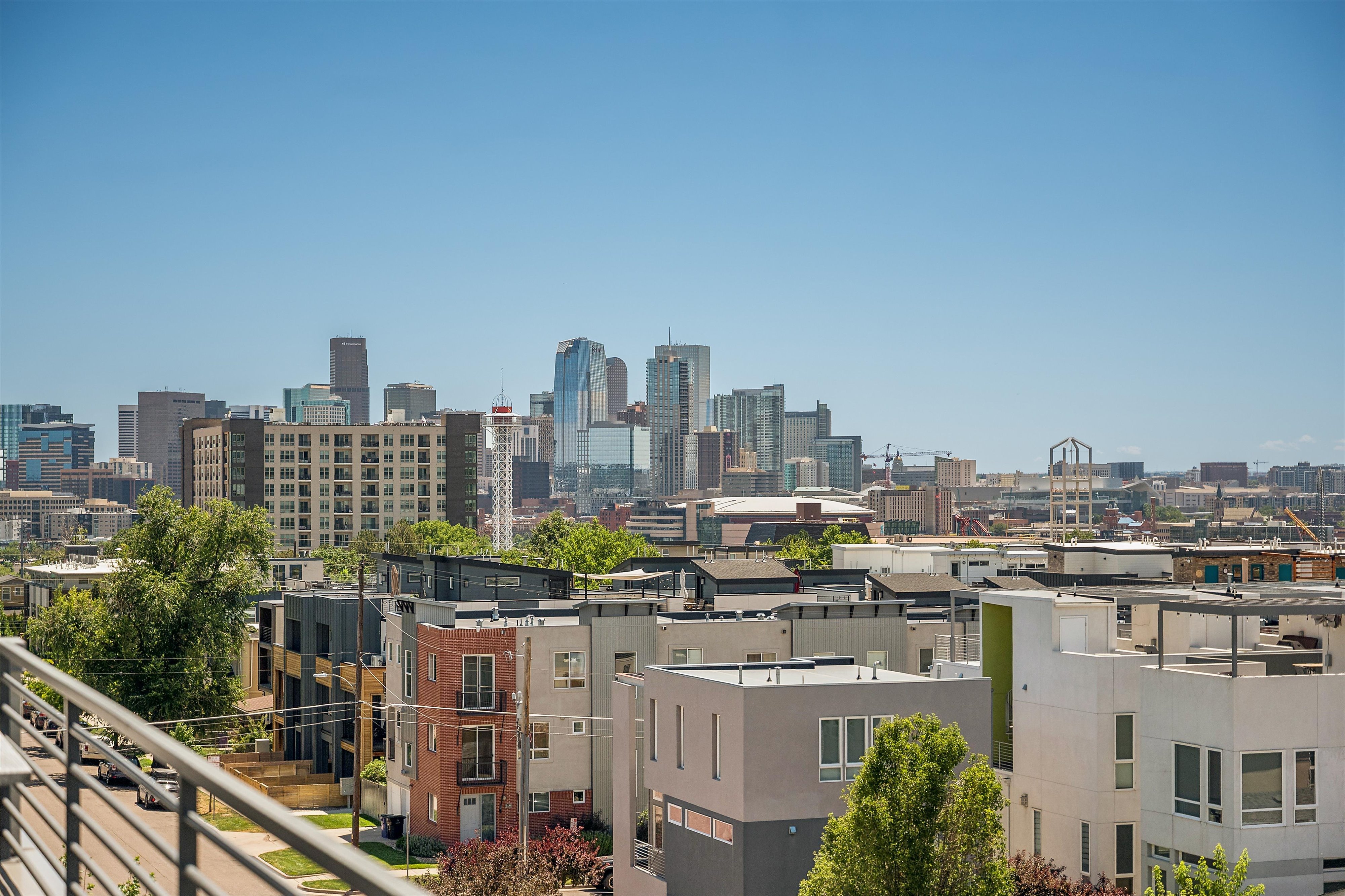  Condo Perched Above Jefferson Park with Rooftop Deck - 物件實景