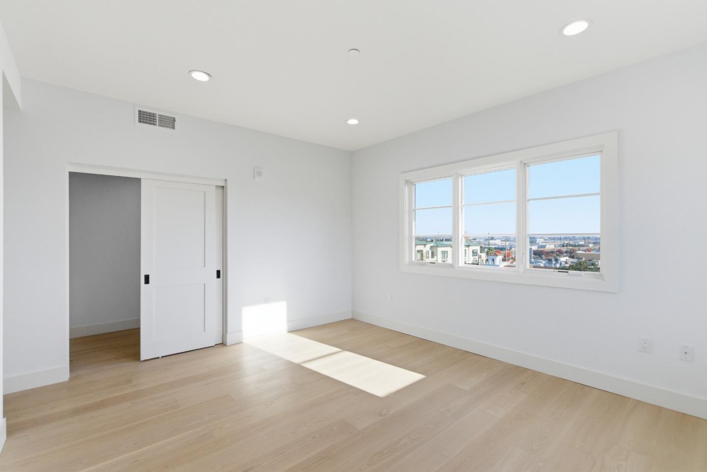 San Carlos, California, 94070, United States, 2 Bedrooms Bedrooms, ,2 BathroomsBathrooms,Residential,For Sale,2002973