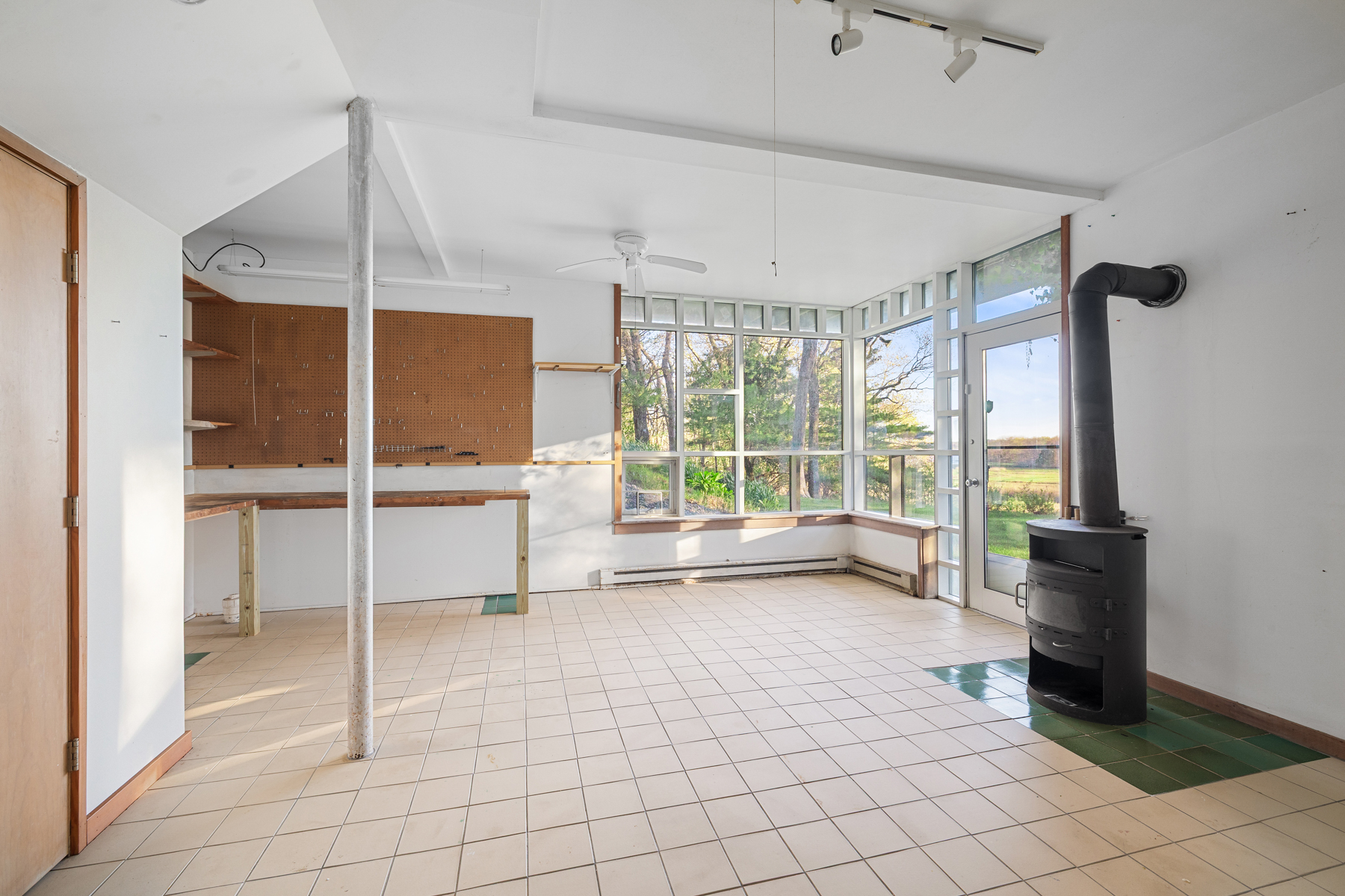 Treetop Modernism with Slocum River Views - 物件實景