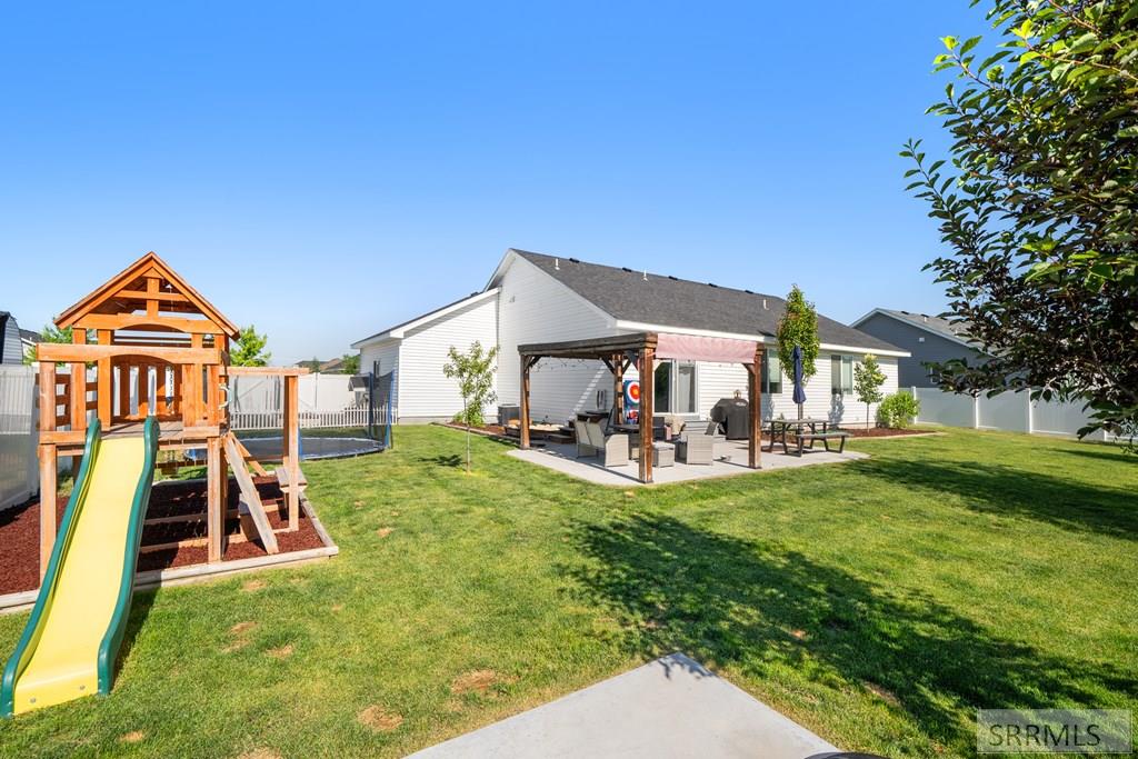 IDAHO FALLS, Idaho, 83402, United States, 6 Bedrooms Bedrooms, ,3 BathroomsBathrooms,Residential,For Sale,1980843