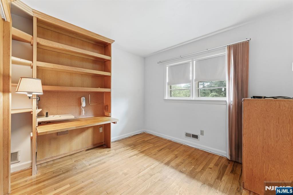 Twp of Washington, New Jersey, 07676, United States, 3 Bedrooms Bedrooms, ,2 BathroomsBathrooms,Residential,For Sale,1885353