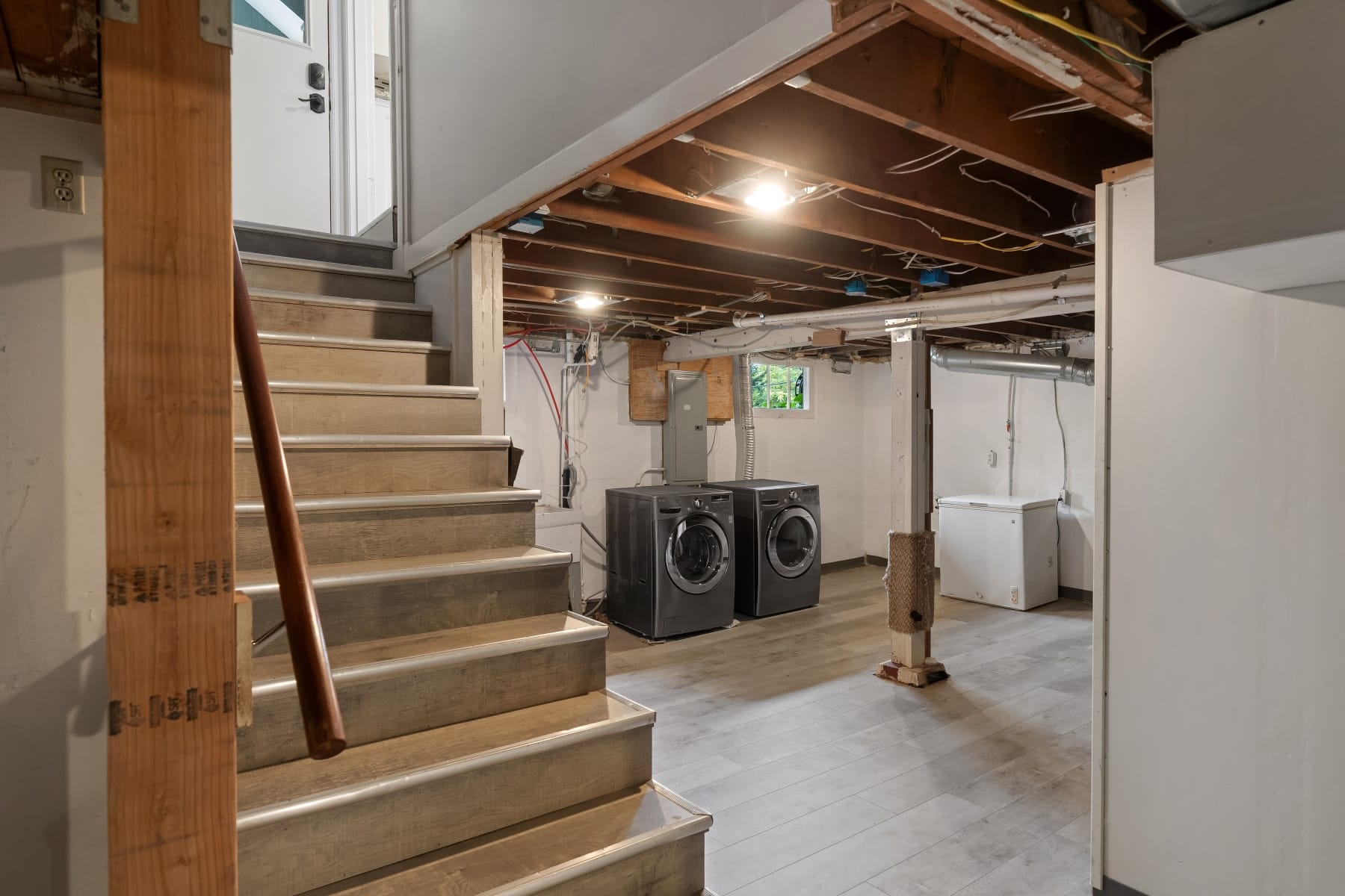 7855 SW 6TH AVE Portland, OR 97219 - 物件實景