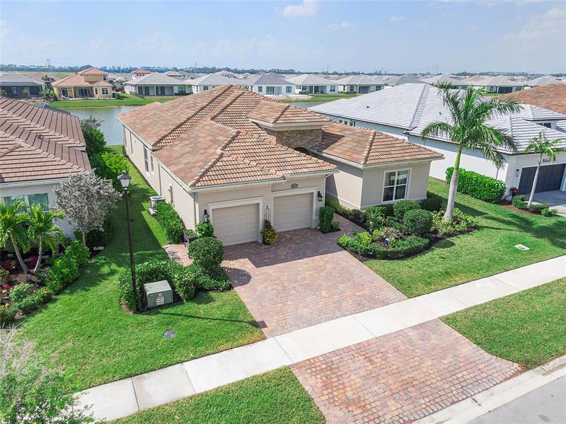 Port St Lucie, Florida, 34987, United States, 3 Bedrooms Bedrooms, ,4 BathroomsBathrooms,Residential,For Sale,2002131