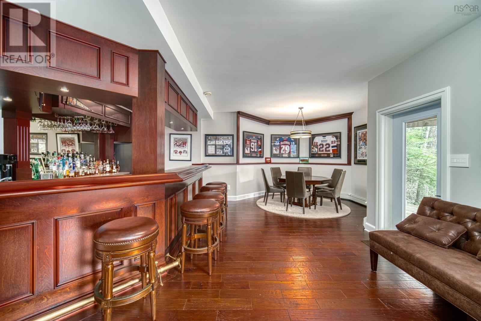 FALL RIVER, Nova Scotia, B2T 1A4, CA, 5 Bedrooms Bedrooms, ,3 BathroomsBathrooms,Residential,For Sale,1838498
