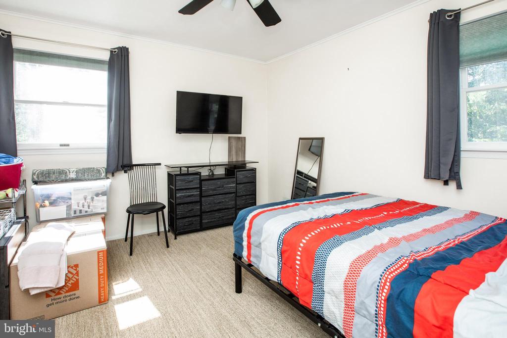 Hightstown, New Jersey, 08520, United States, 5 Bedrooms Bedrooms, ,4 BathroomsBathrooms,Residential,For Sale,1928581
