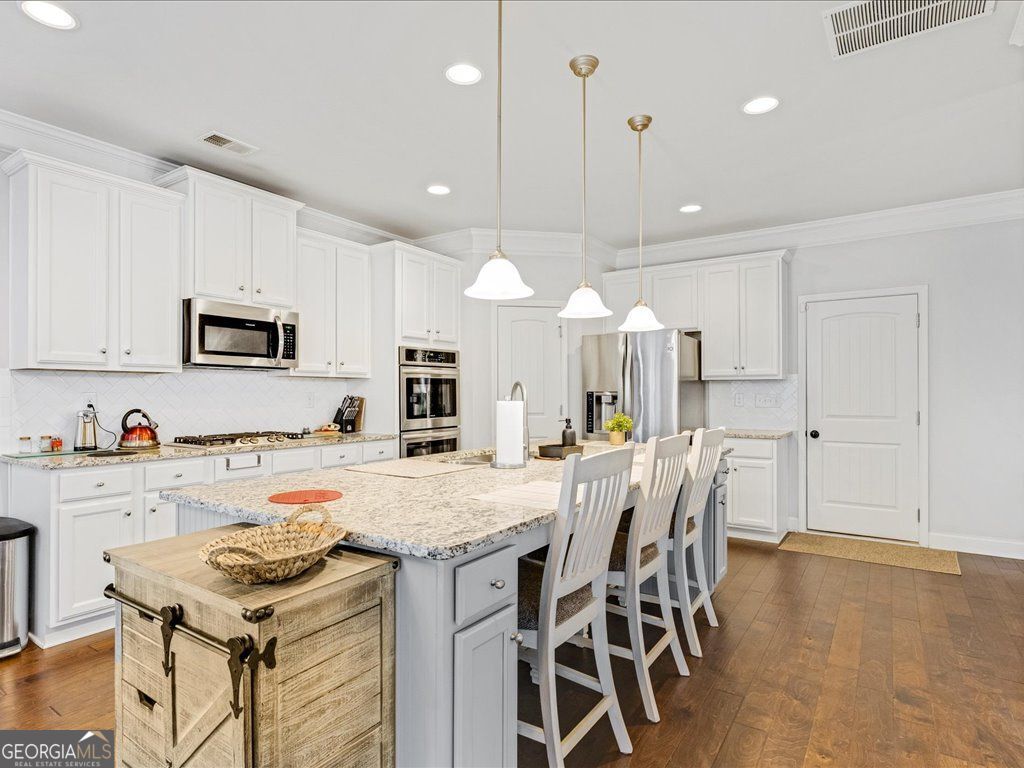 Locust Grove, Georgia, 30248, United States, 5 Bedrooms Bedrooms, ,4 BathroomsBathrooms,Residential,For Sale,1903233