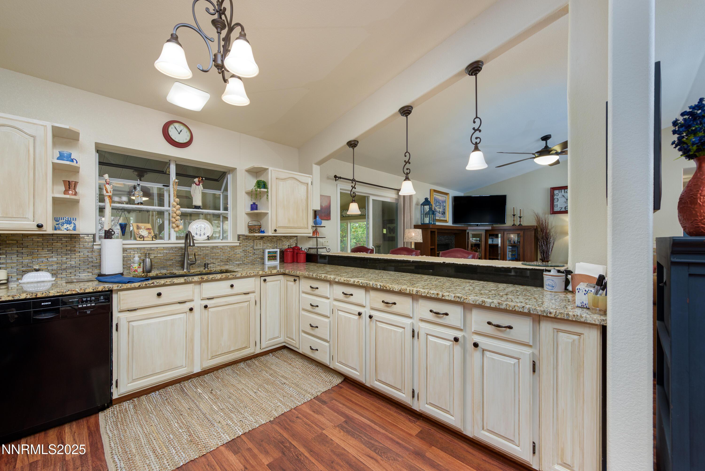 Minden, Nevada, 89423, United States, 3 Bedrooms Bedrooms, ,3 BathroomsBathrooms,Residential,For Sale,1947991