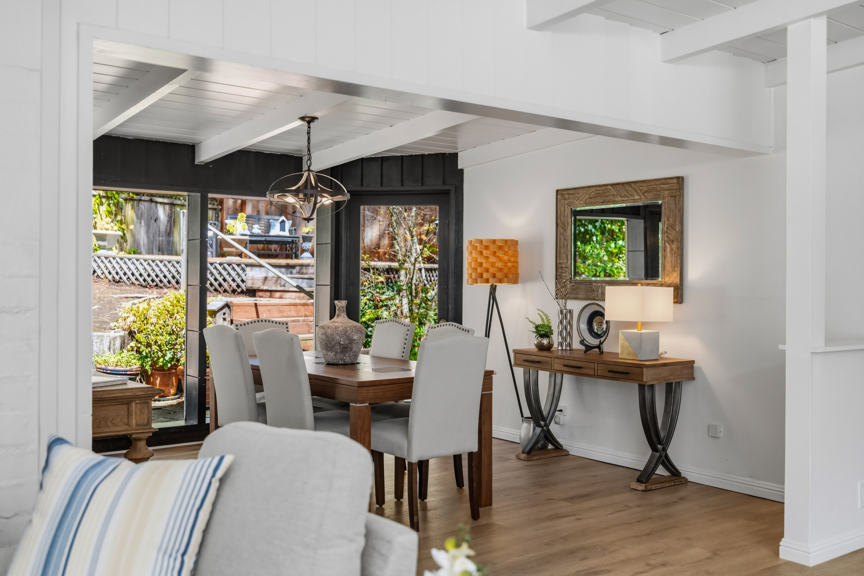  4058 El Bosque Drive - 物件實景