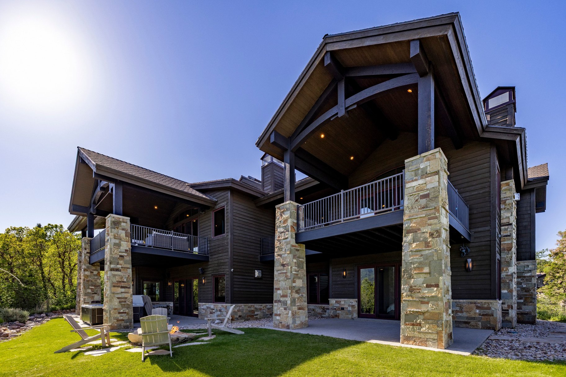  Views, Privacy and Main Level Living in a Gated Community - 物件實景