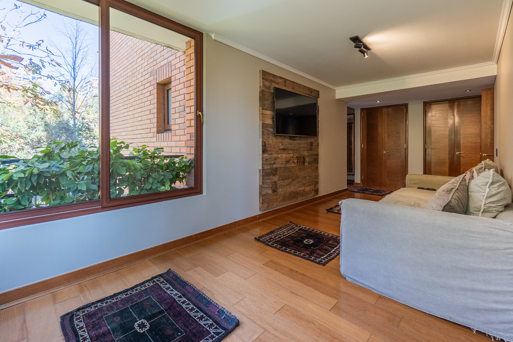  3-bedroom, 3-bathroom apartment in a prime location - 物件實景