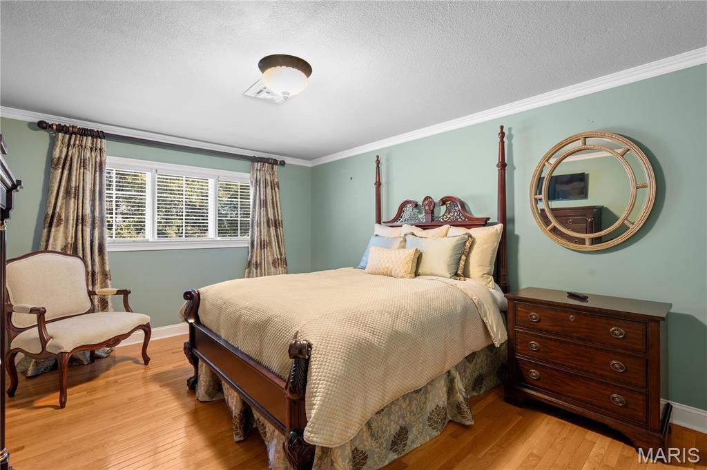 Charleston, Missouri, 63834, United States, 5 Bedrooms Bedrooms, ,4 BathroomsBathrooms,Residential,For Sale,1938215