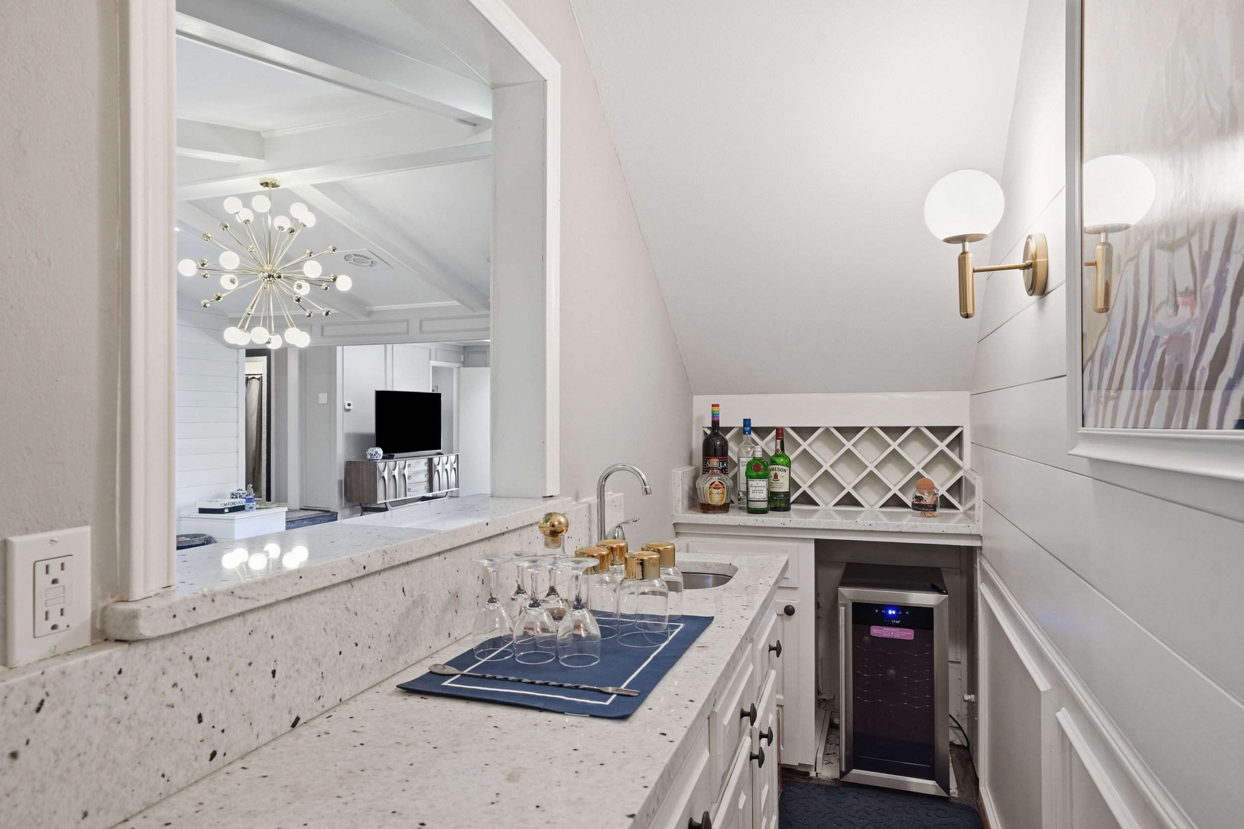  9683 Whitehurst Drive - 物件實景