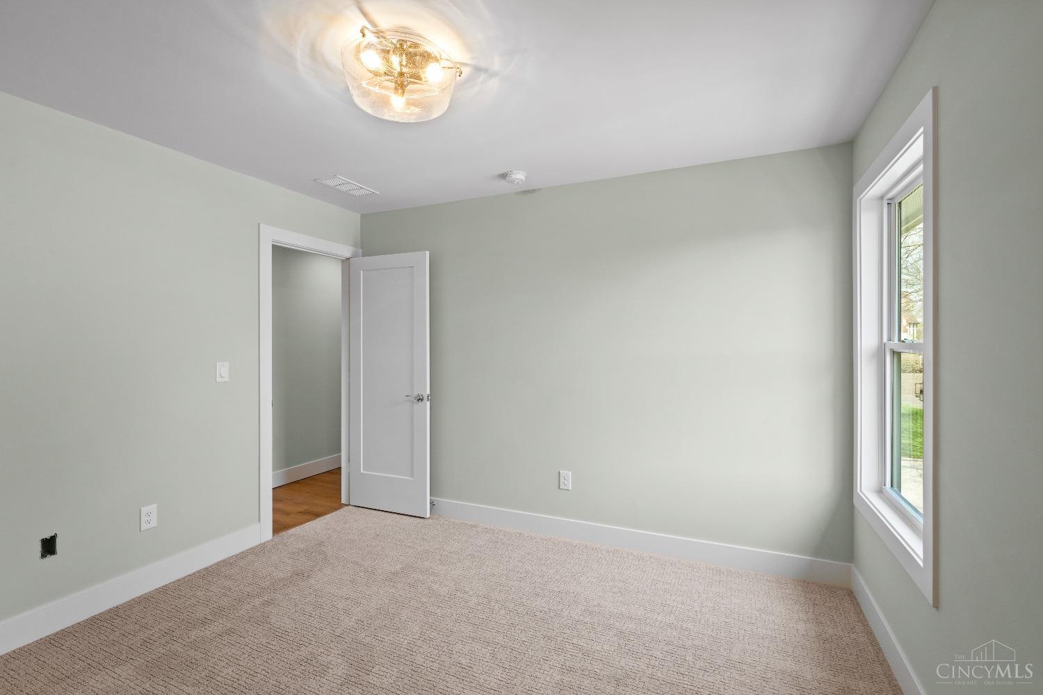 Cincinnati, Ohio, 45208, United States, 3 Bedrooms Bedrooms, ,4 BathroomsBathrooms,Residential,For Sale,1784829