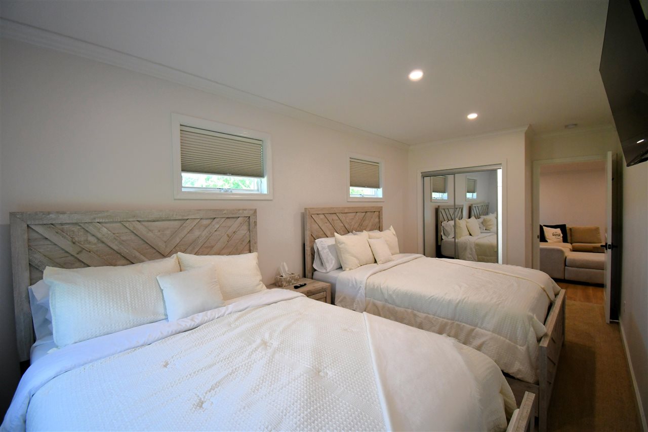 Alanson, Michigan, 49706, United States, 5 Bedrooms Bedrooms, ,3 BathroomsBathrooms,Residential,For Sale,1876087