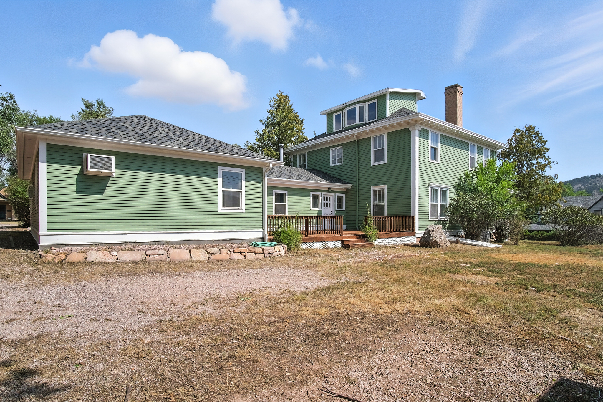 Hot Springs, South Dakota, 57747, United States, 5 Bedrooms Bedrooms, ,4 BathroomsBathrooms,Residential,For Sale,1983319