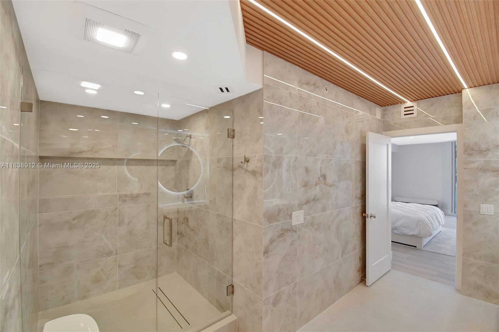 Aventura, Florida, 33180, United States, 2 Bedrooms Bedrooms, ,3 BathroomsBathrooms,Residential,For Sale,1910809