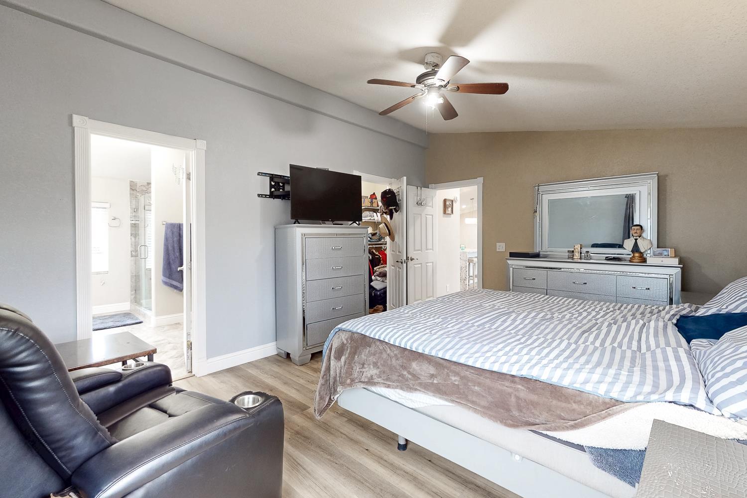 Oroville, California, 95966, United States, 2 Bedrooms Bedrooms, ,2 BathroomsBathrooms,Residential,For Sale,2008173