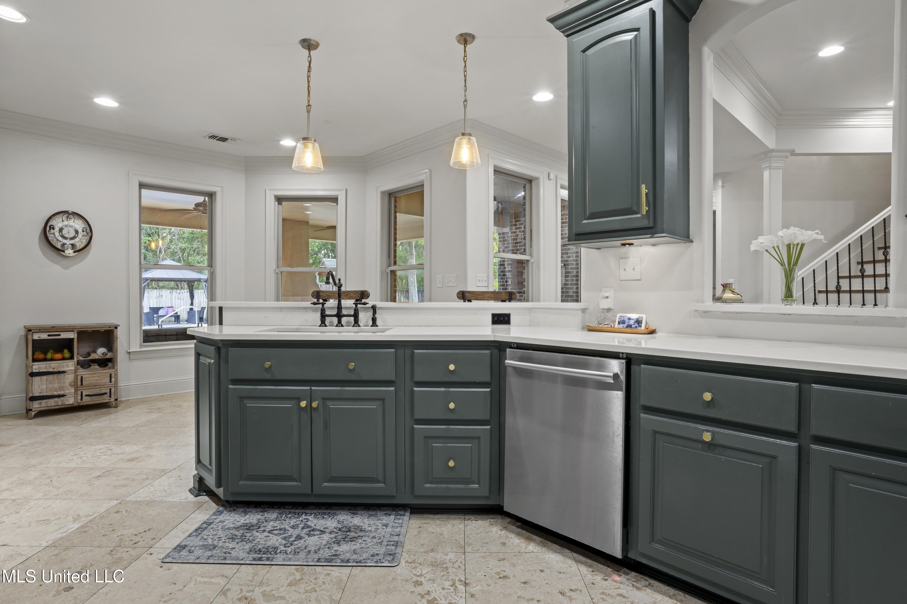 Ocean Springs, Mississippi, 39564, United States, 4 Bedrooms Bedrooms, ,3 BathroomsBathrooms,Residential,For Sale,1976002