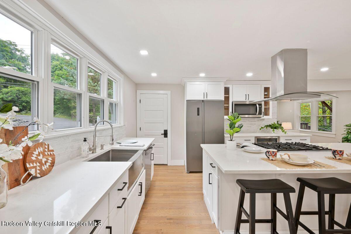 Woodstock, New York, 12498, United States, 4 Bedrooms Bedrooms, ,3 BathroomsBathrooms,Residential,For Sale,1991084