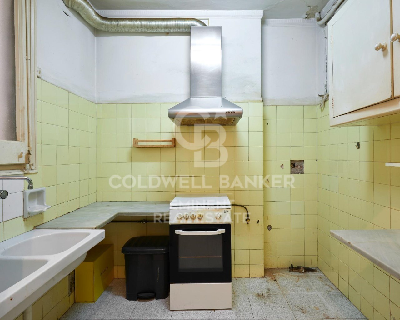 Barcelona, Catalonia, ES, 5 Bedrooms Bedrooms, ,2 BathroomsBathrooms,Residential,For Sale,1784996