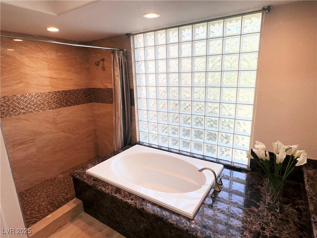 Las Vegas, Nevada, 89113, United States, 4 Bedrooms Bedrooms, ,3 BathroomsBathrooms,Residential,For Sale,1979003