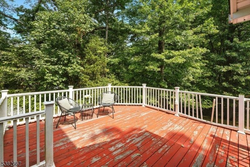 Livingston Twp., New Jersey, 07039, United States, 3 Bedrooms Bedrooms, ,2 BathroomsBathrooms,Residential,For Sale,1940708