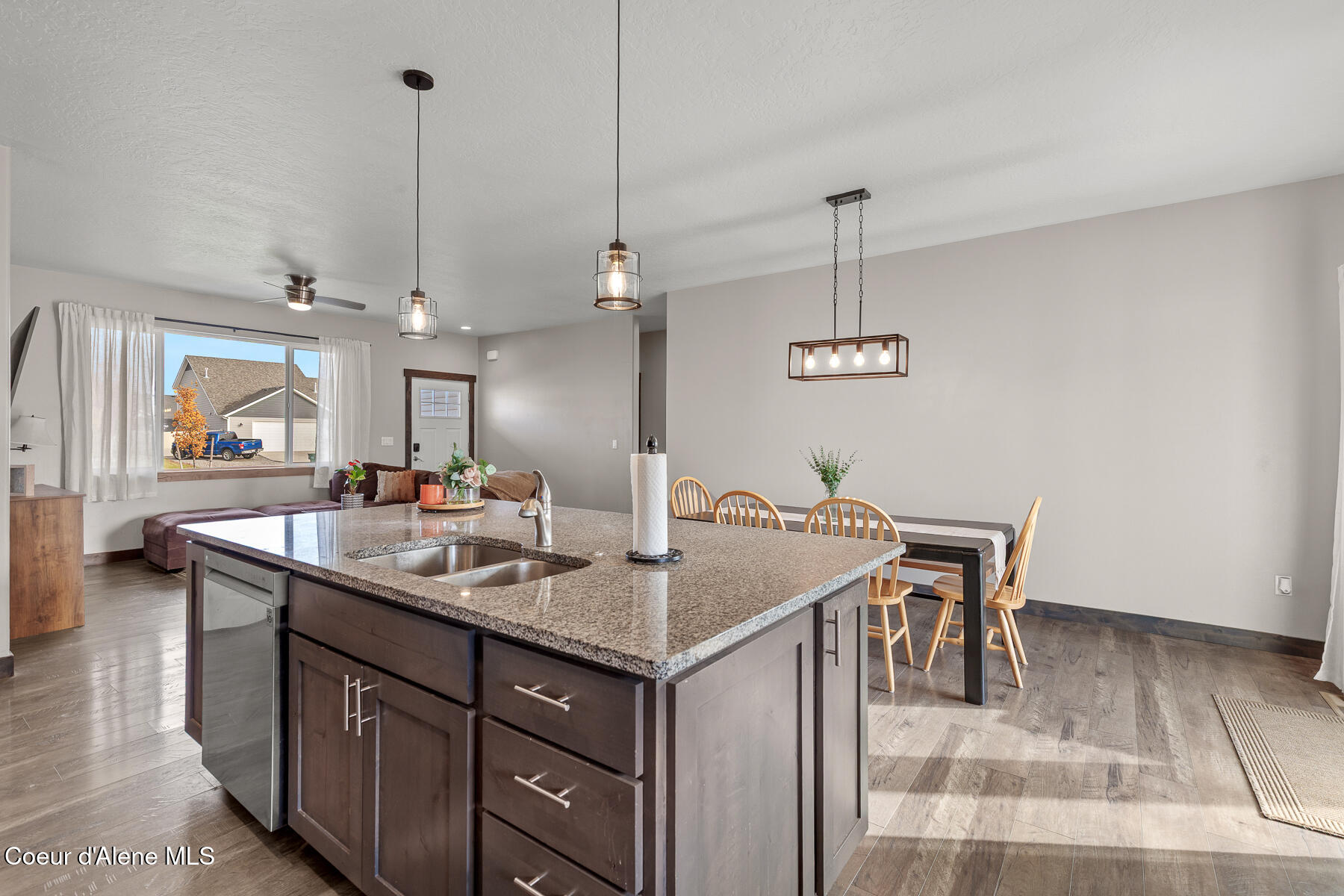 Rathdrum, Idaho, 83858, United States, 3 Bedrooms Bedrooms, ,Residential,For Sale,1989578