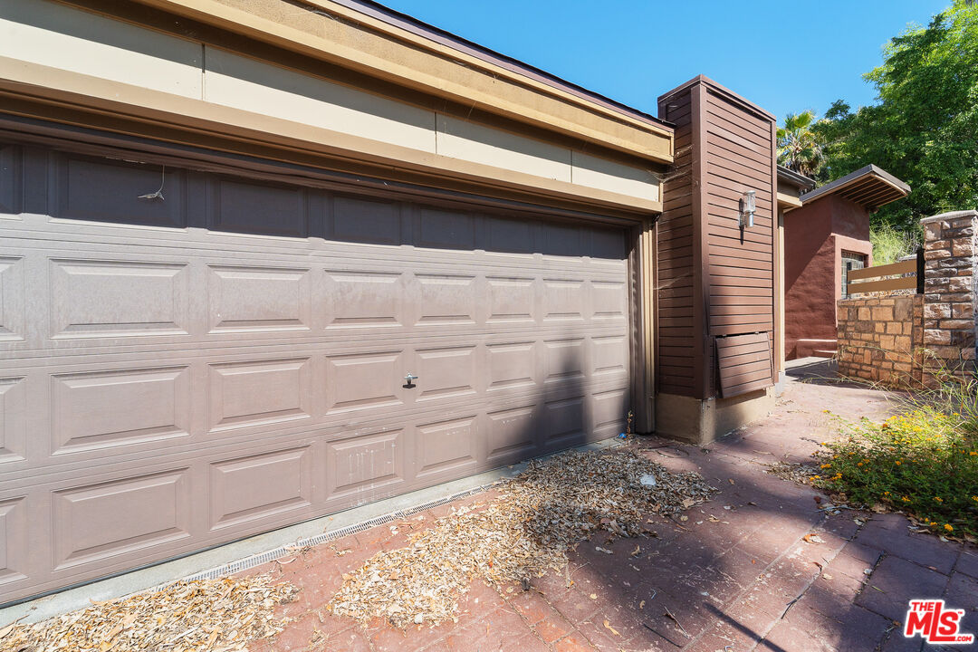 Los Angeles, California, 90049, United States, 4 Bedrooms Bedrooms, ,4 BathroomsBathrooms,Residential,For Sale,2002260