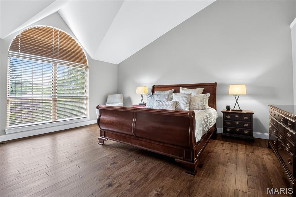 St Charles, Missouri, 63301, United States, 4 Bedrooms Bedrooms, ,4 BathroomsBathrooms,Residential,For Sale,1902113