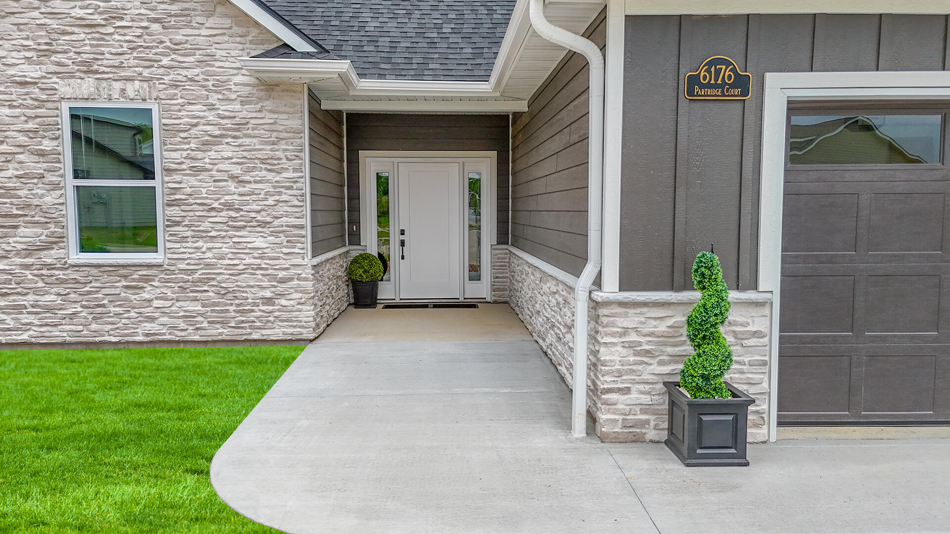 COLUMBIA, Missouri, 65202, United States, 4 Bedrooms Bedrooms, ,3 BathroomsBathrooms,Residential,For Sale,2008835