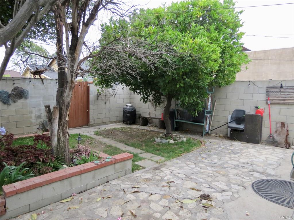 Azusa, California, 91702, United States, 6 Bedrooms Bedrooms, ,Residential,For Sale,2048732