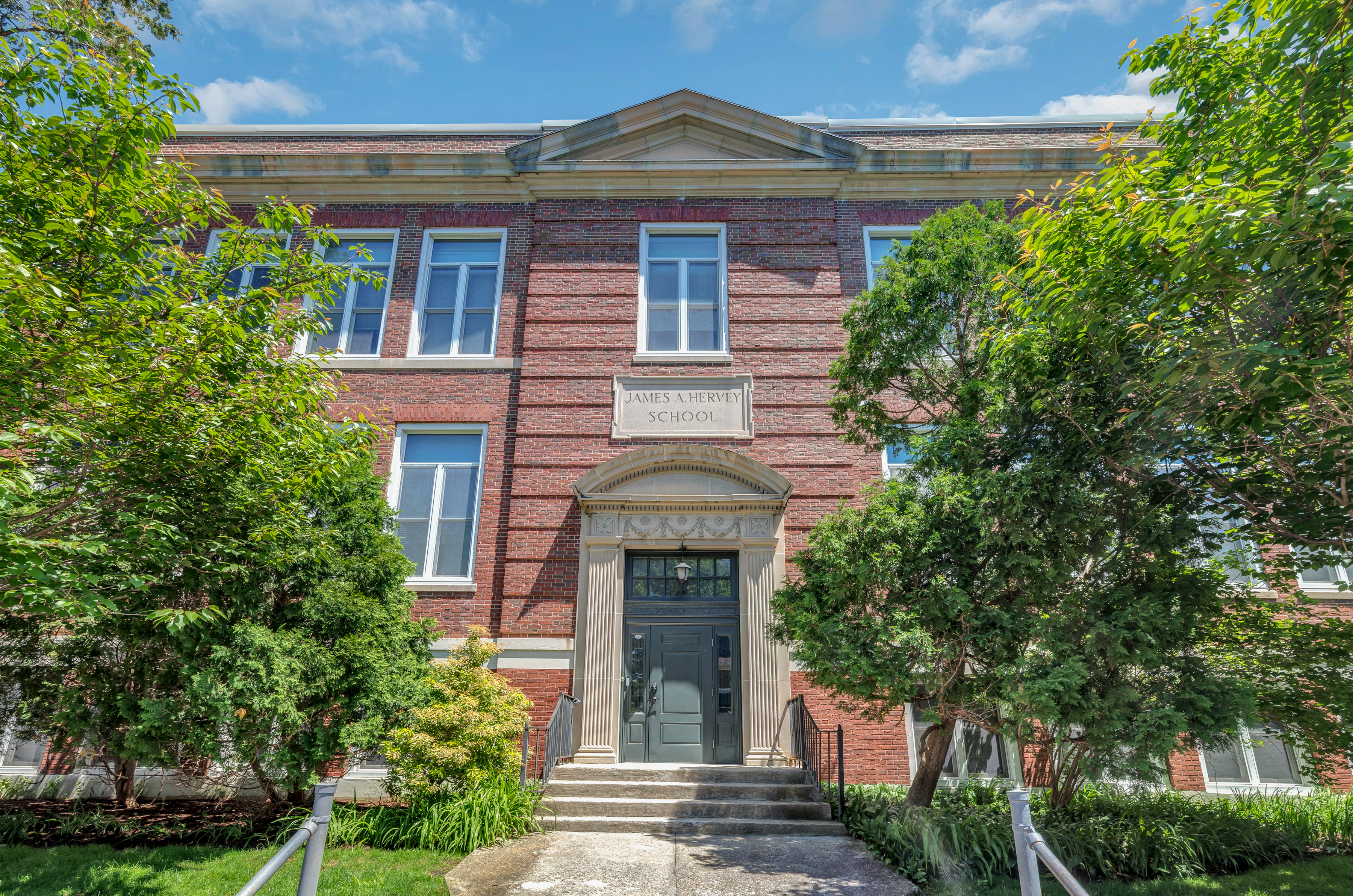  122 Sharon Street, Unit 203, Medford, MA, 02155 - 物件實景