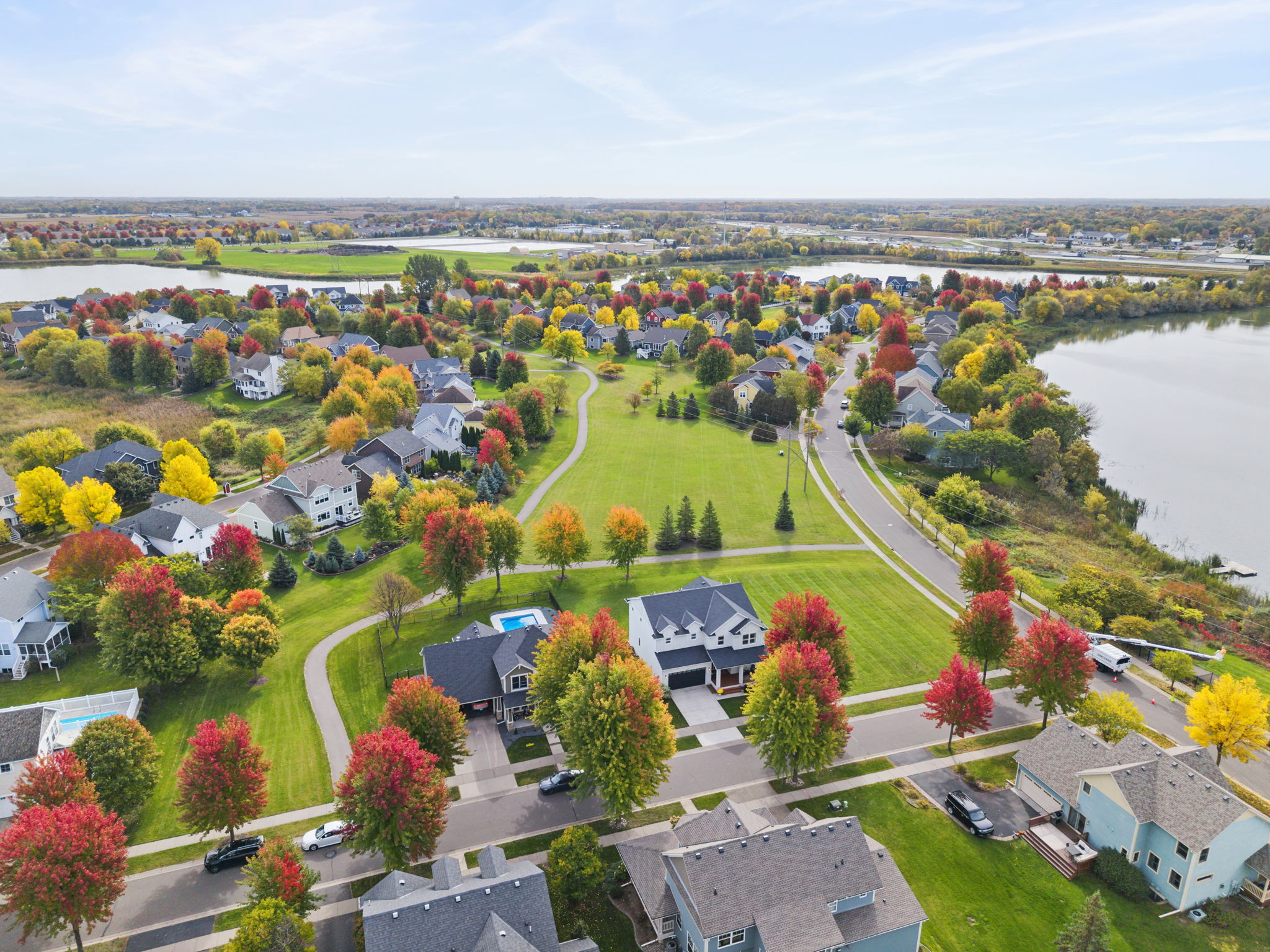  Contemporary Farmhouse Charm in Coveted Towne Lakes - 物件實景