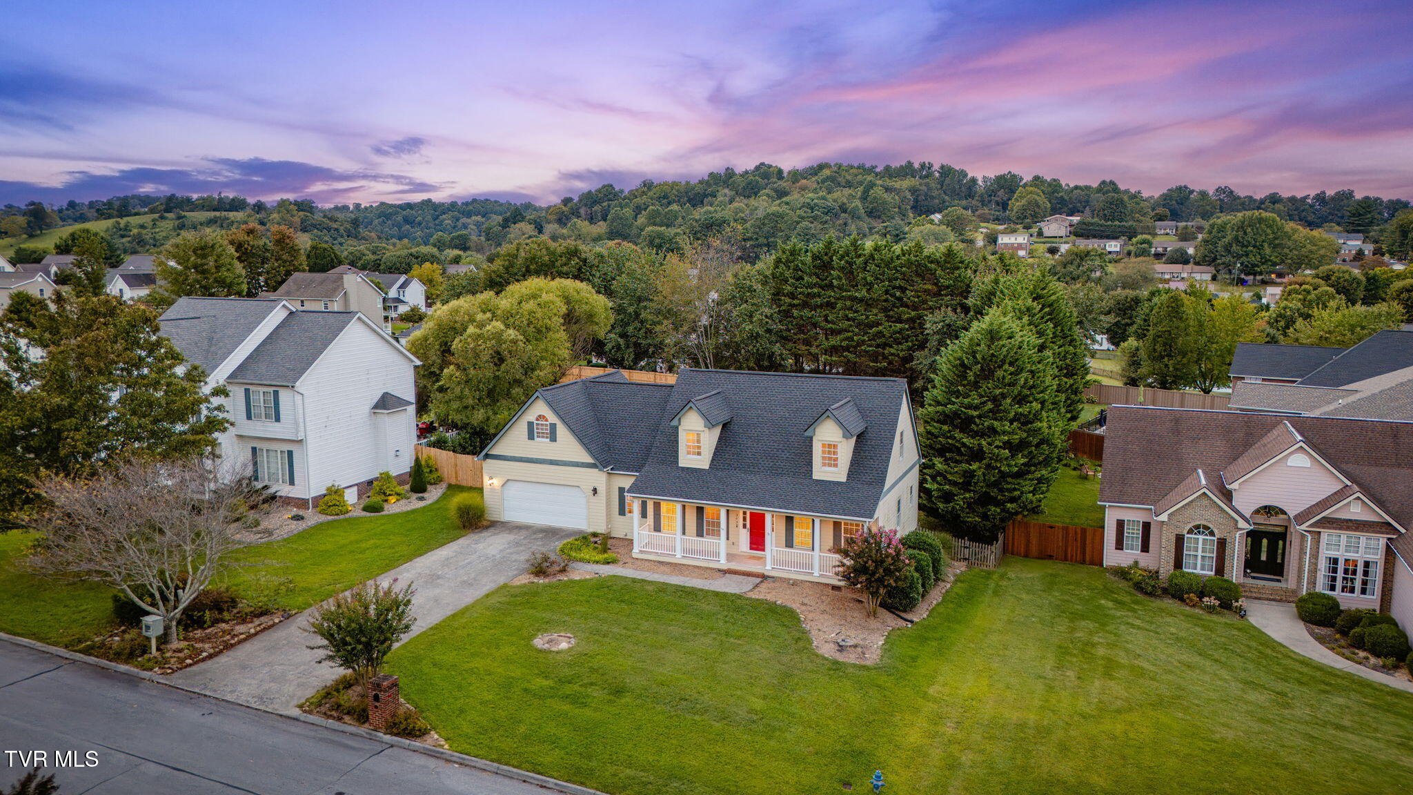 Gray, Tennessee, 37615, United States, 3 Bedrooms Bedrooms, ,4 BathroomsBathrooms,Residential,For Sale,1978151