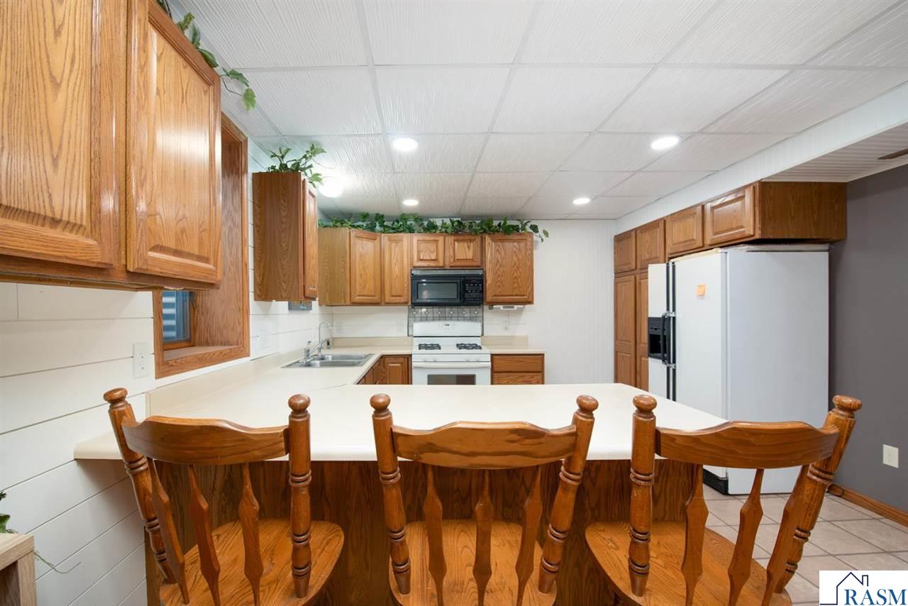 North Mankato, Minnesota, 56003, United States, 5 Bedrooms Bedrooms, ,3 BathroomsBathrooms,Residential,For Sale,1998081