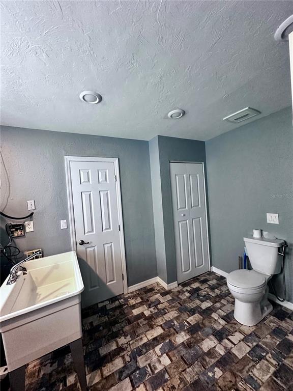 Sarasota, Florida, 34235, United States, 4 Bedrooms Bedrooms, ,3 BathroomsBathrooms,Residential,For Sale,1883388