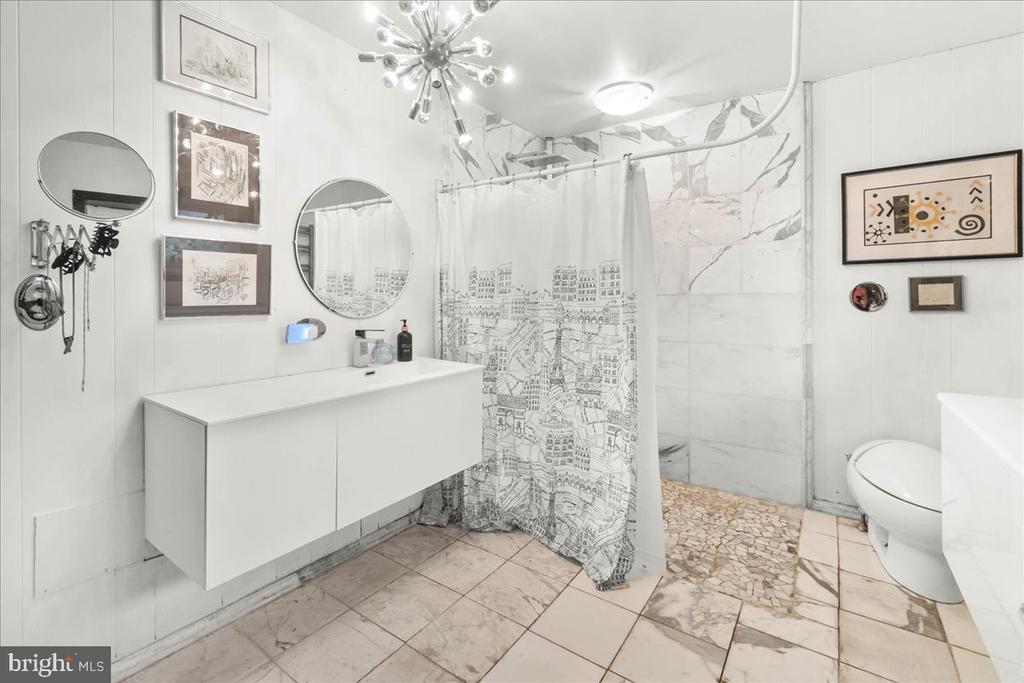 Fayetteville, Pennsylvania, 17222, United States, 3 Bedrooms Bedrooms, ,2 BathroomsBathrooms,Residential,For Sale,1928421