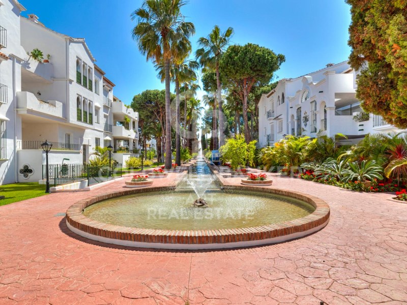 Estepona, Andalusia, ES, 2 Bedrooms Bedrooms, ,2 BathroomsBathrooms,Residential,For Sale,1827063