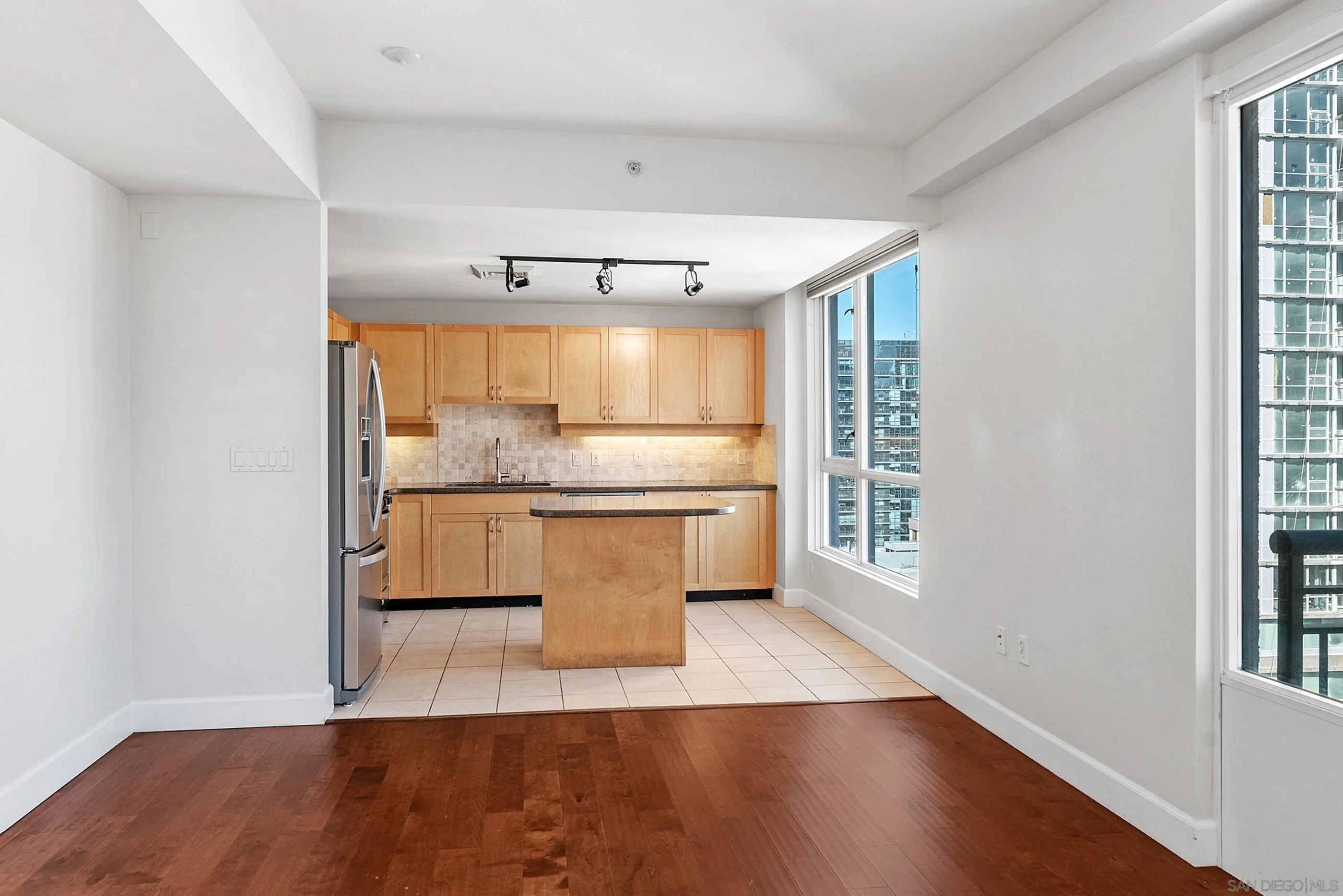 San Diego, California, 92101, United States, 1 Bedroom Bedrooms, ,1 BathroomBathrooms,Residential,For Sale,1999122