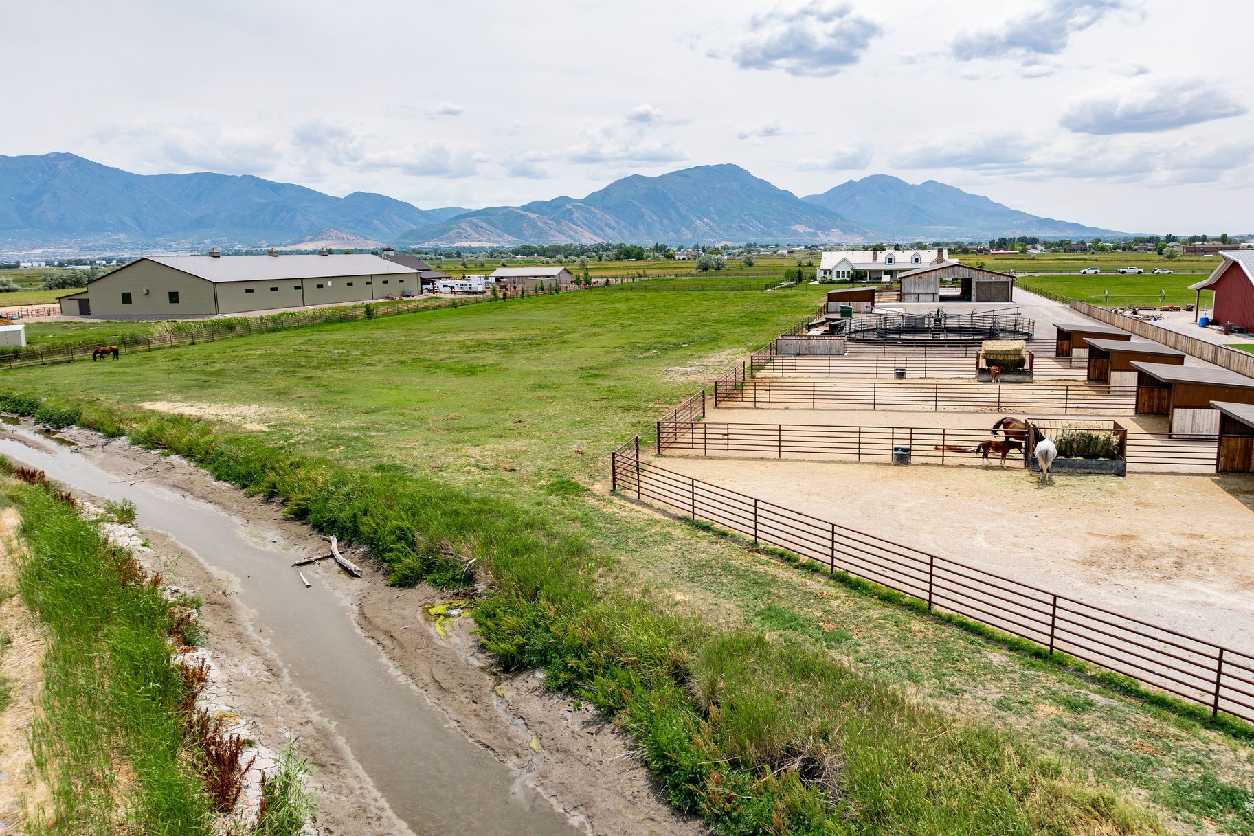  Refined Farmhouse Living with Professional Horse Facilities - 物件實景