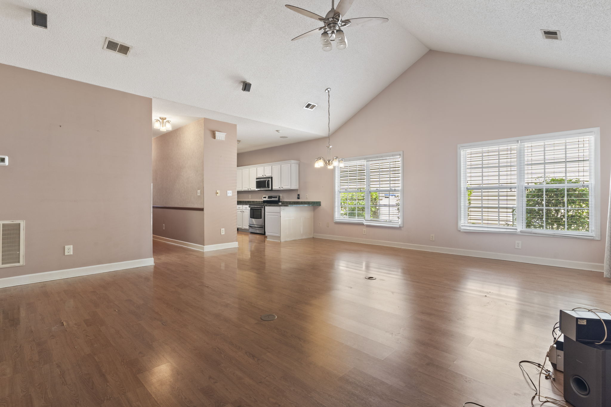 North Myrtle Beach, South Carolina, 29582, United States, 3 Bedrooms Bedrooms, ,2 BathroomsBathrooms,Residential,For Sale,1928700