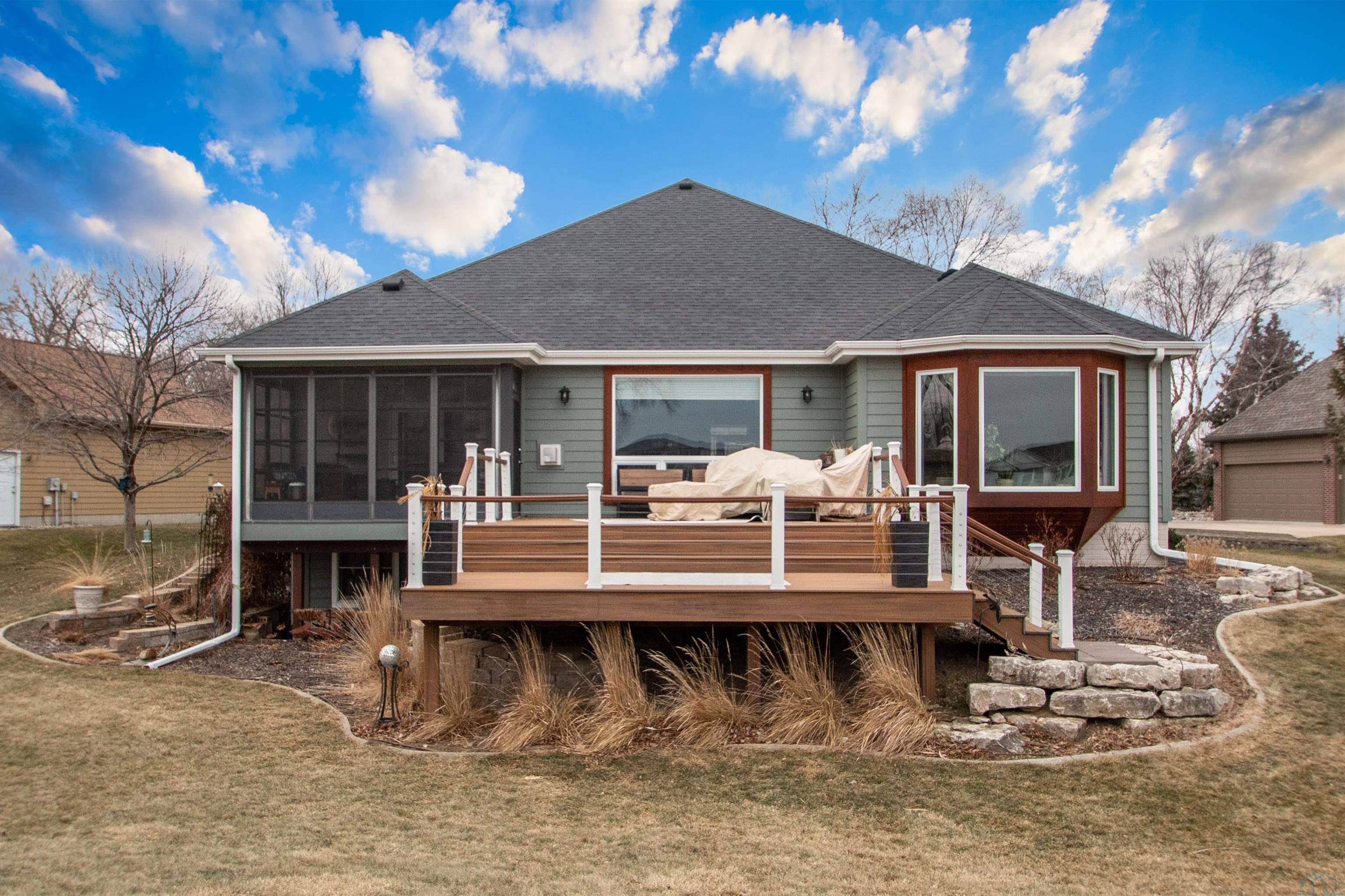 Dakota Dunes, South Dakota, 57049, United States, 3 Bedrooms Bedrooms, ,3 BathroomsBathrooms,Residential,For Sale,2015329