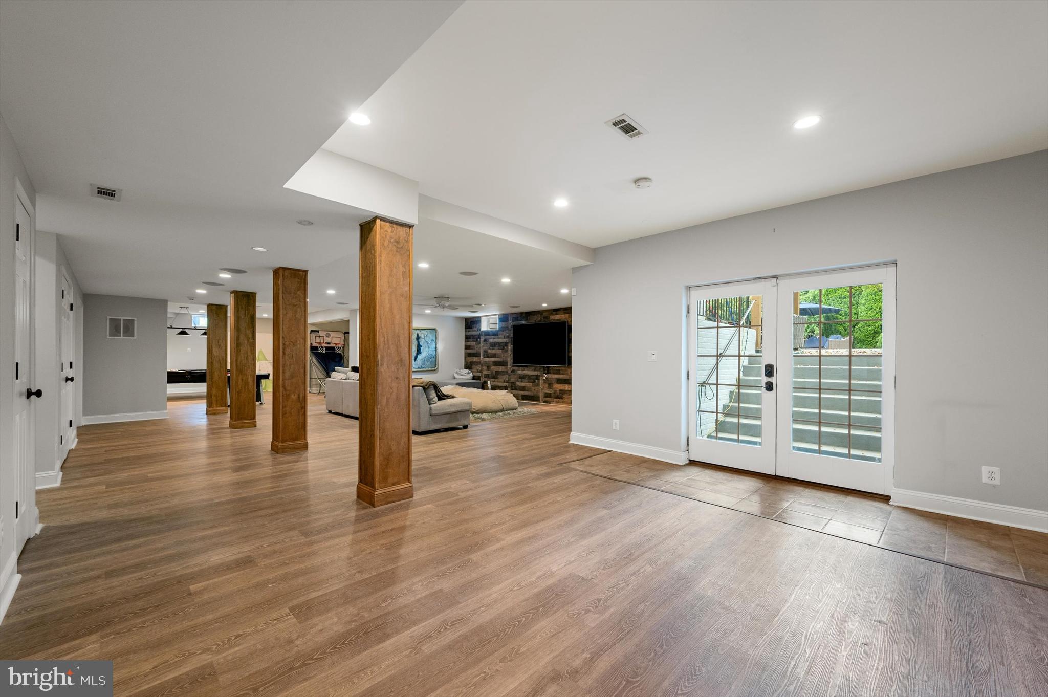 Leesburg, Virginia, 20175, United States, 4 Bedrooms Bedrooms, ,6 BathroomsBathrooms,Residential,For Sale,1975882