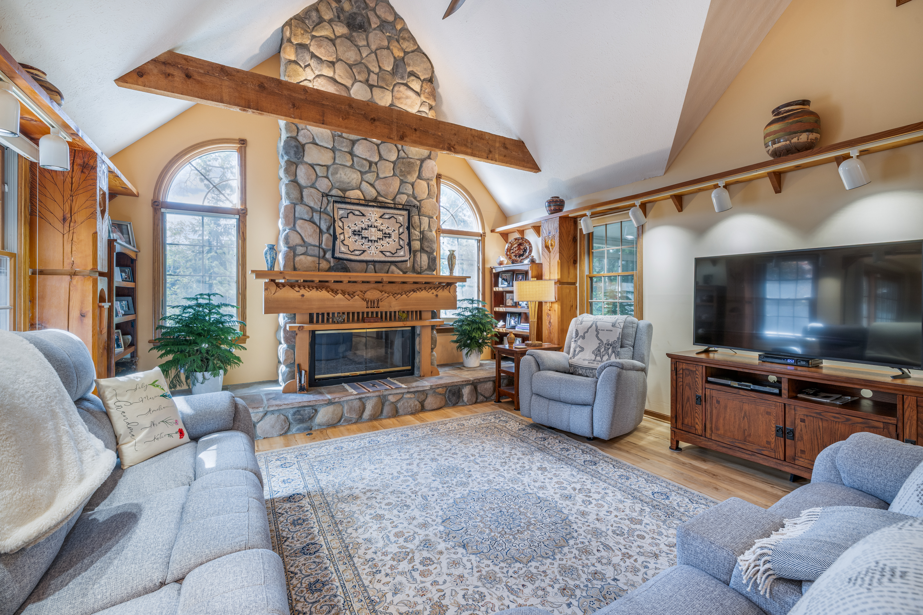 Vermilion, Ohio, 44089, United States, 4 Bedrooms Bedrooms, ,3 BathroomsBathrooms,Residential,For Sale,1978038