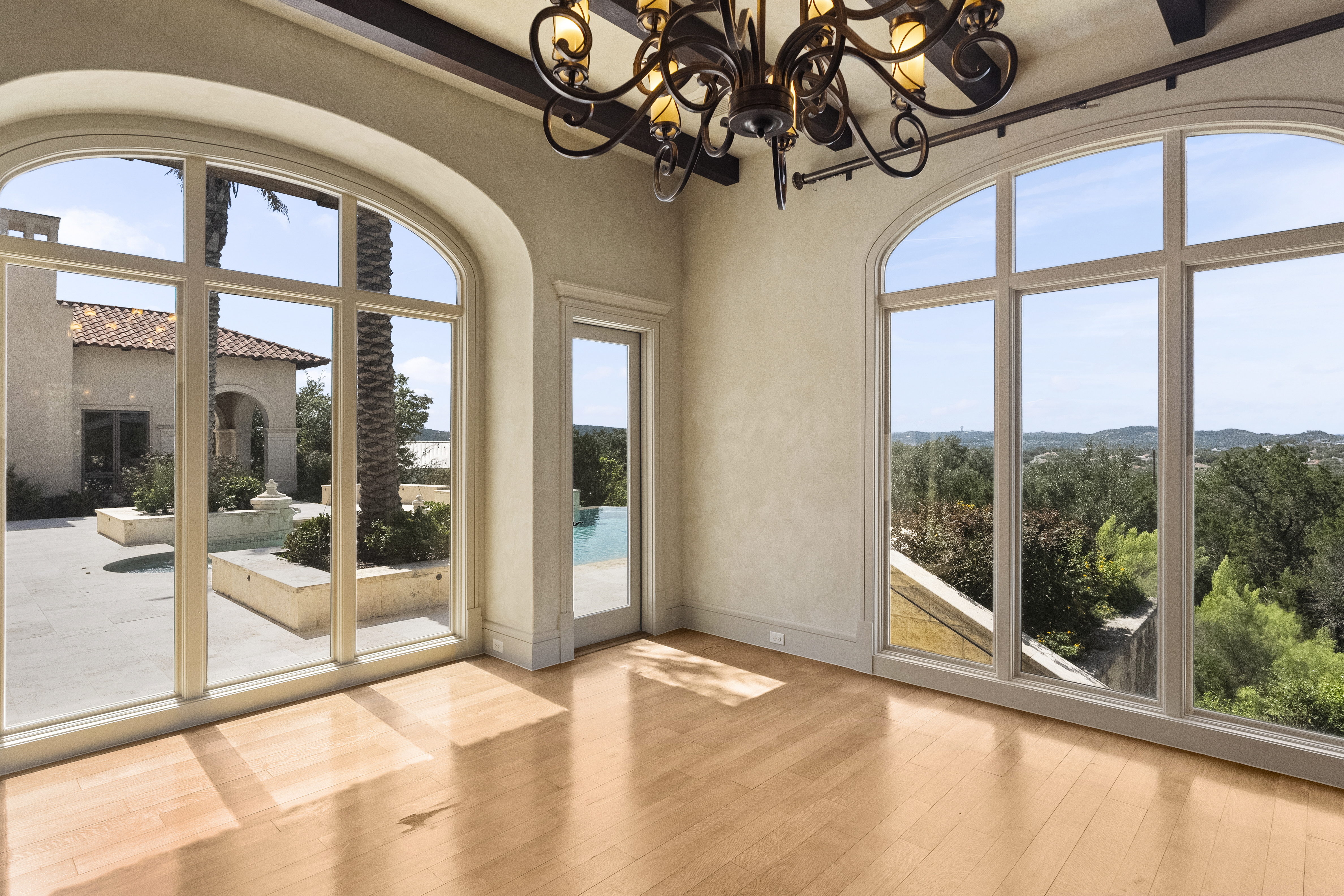  Mediterranean Style Estate in The Dominion - 物件實景